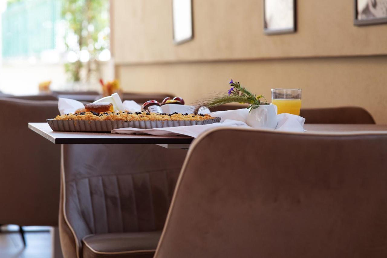 טיבולי טרמה Gu Hotel מראה חיצוני תמונה